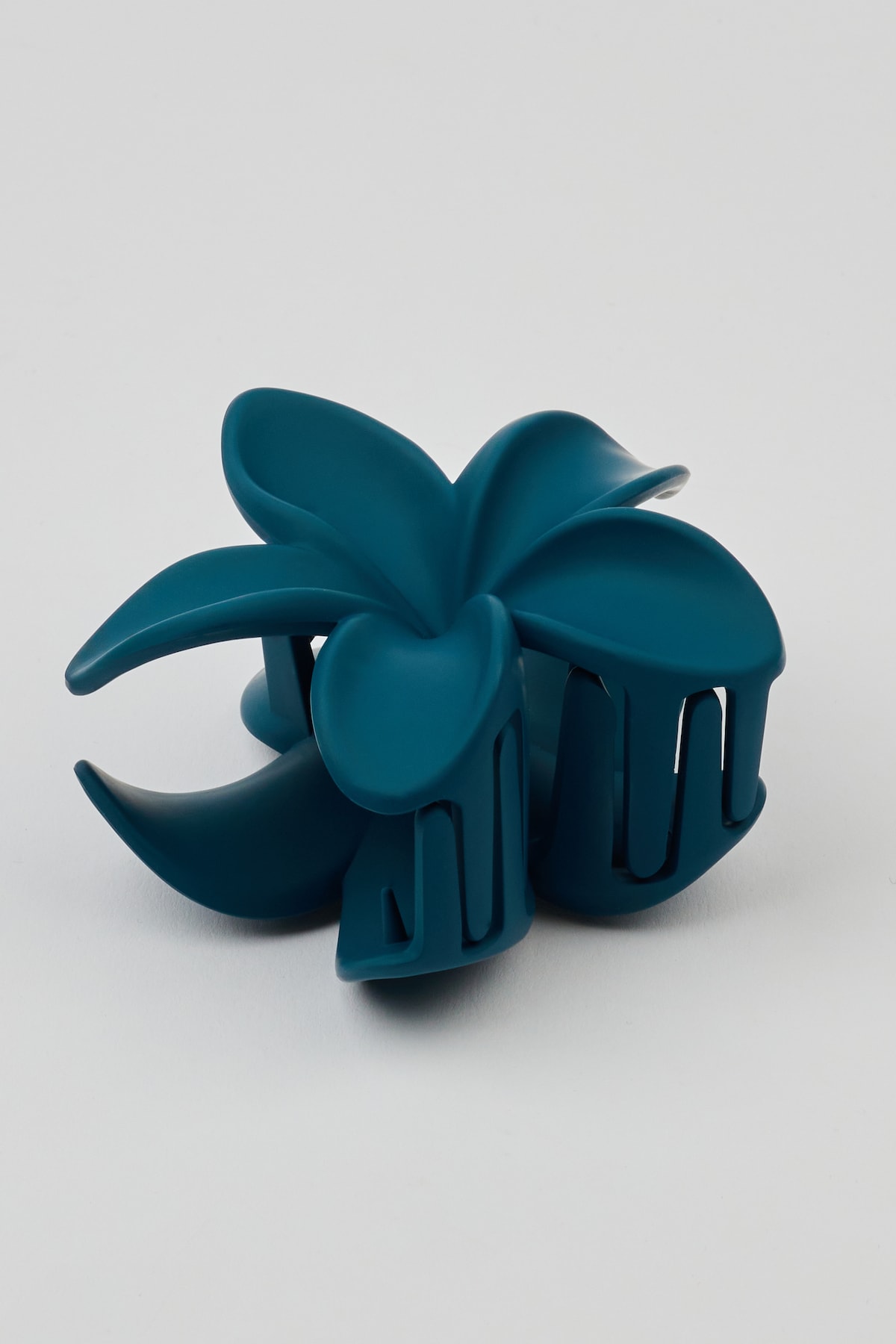Alternative view of Matte Flower Hair Claw