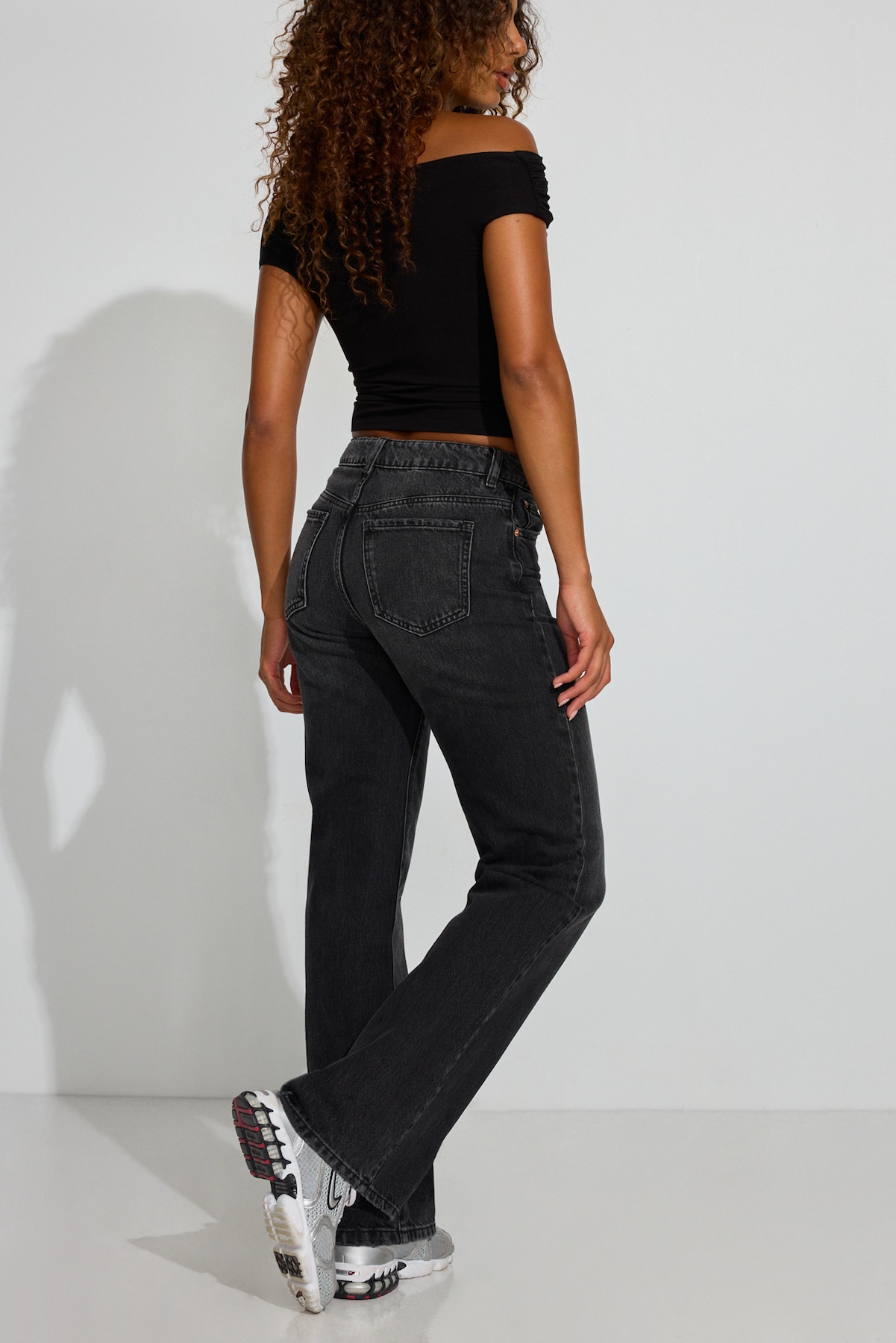 '90s Straight Jeans - Image 3