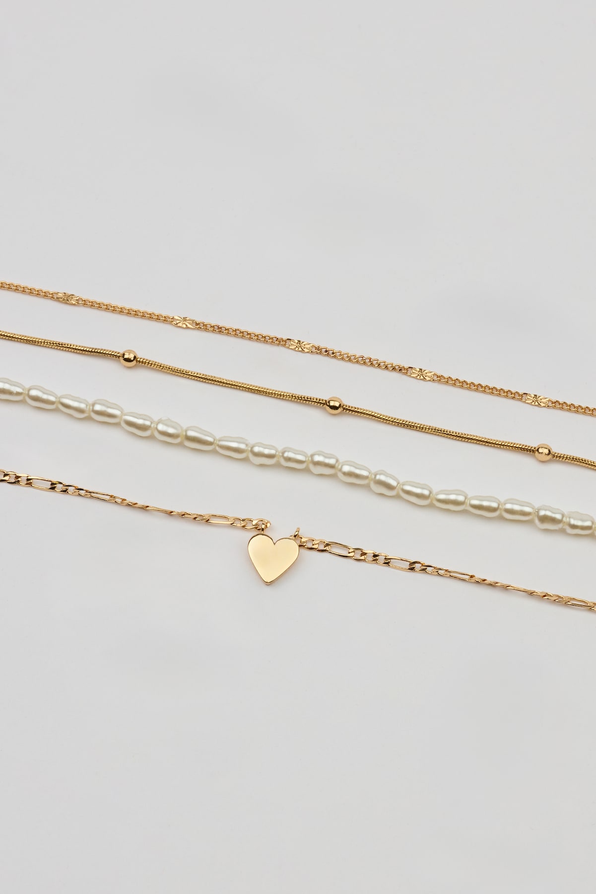 Set of 4 Heart & Pearls Necklaces - Image 4