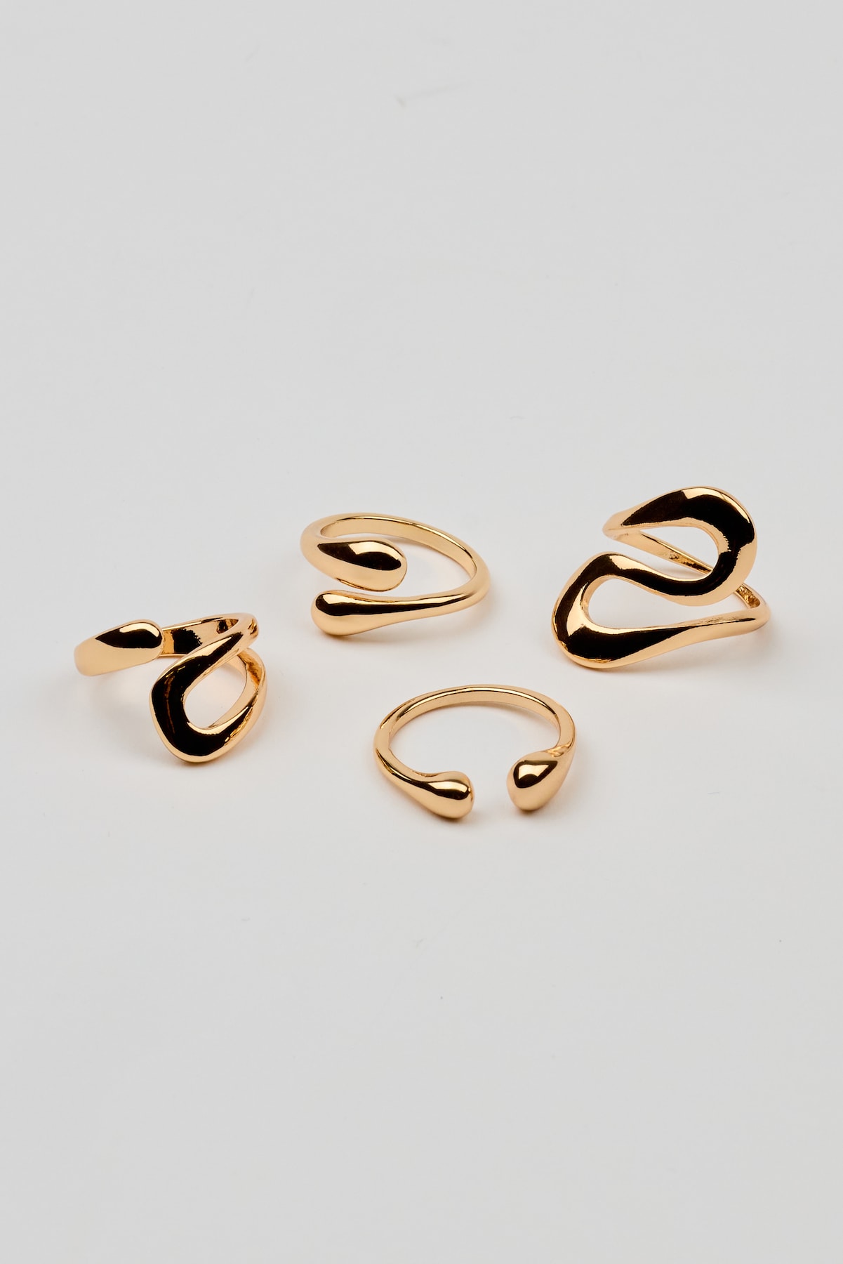 Alternative view of Set of 4 Open S Rings